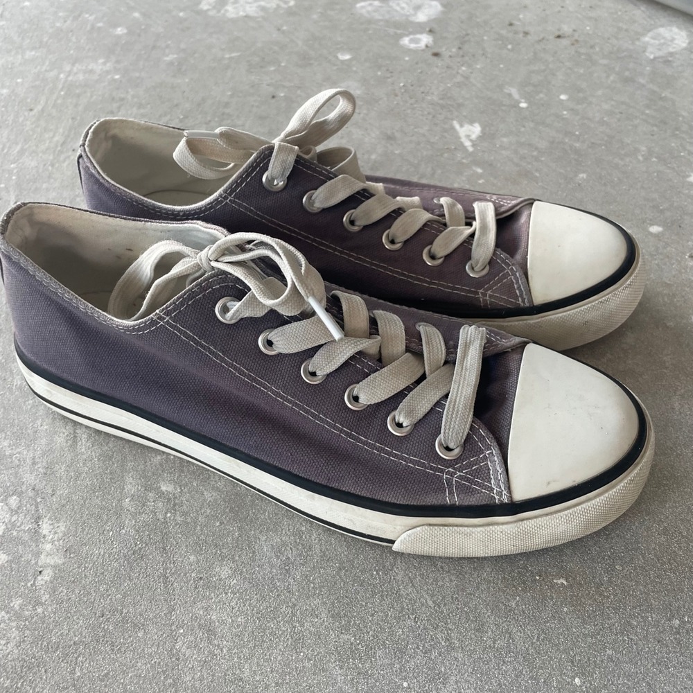 Unbranded Canvas Sneakers Pale Purple Lavender  size 9 US‎ women's